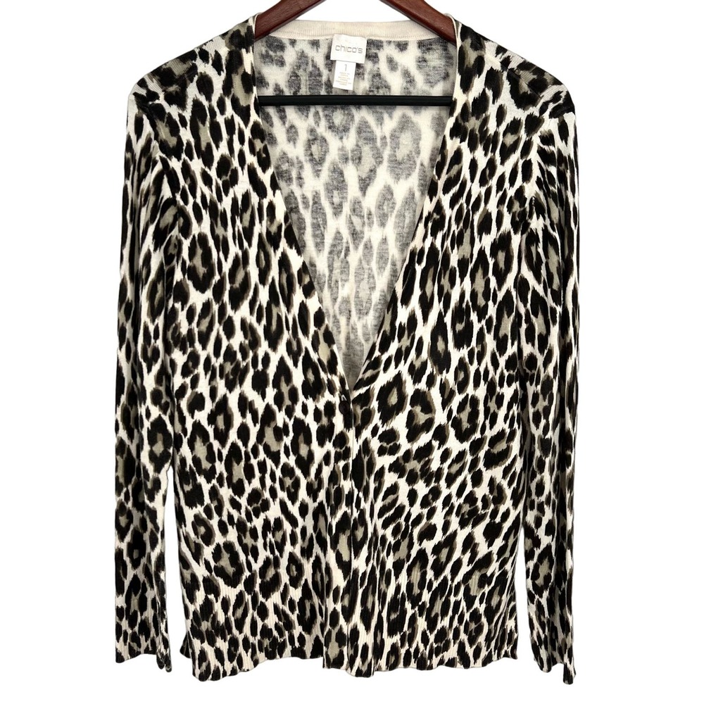 Chicos Sz 1 MEDIUM 8/10 Leopard Animal Print One Button Sweater Blouse Shirt Top
